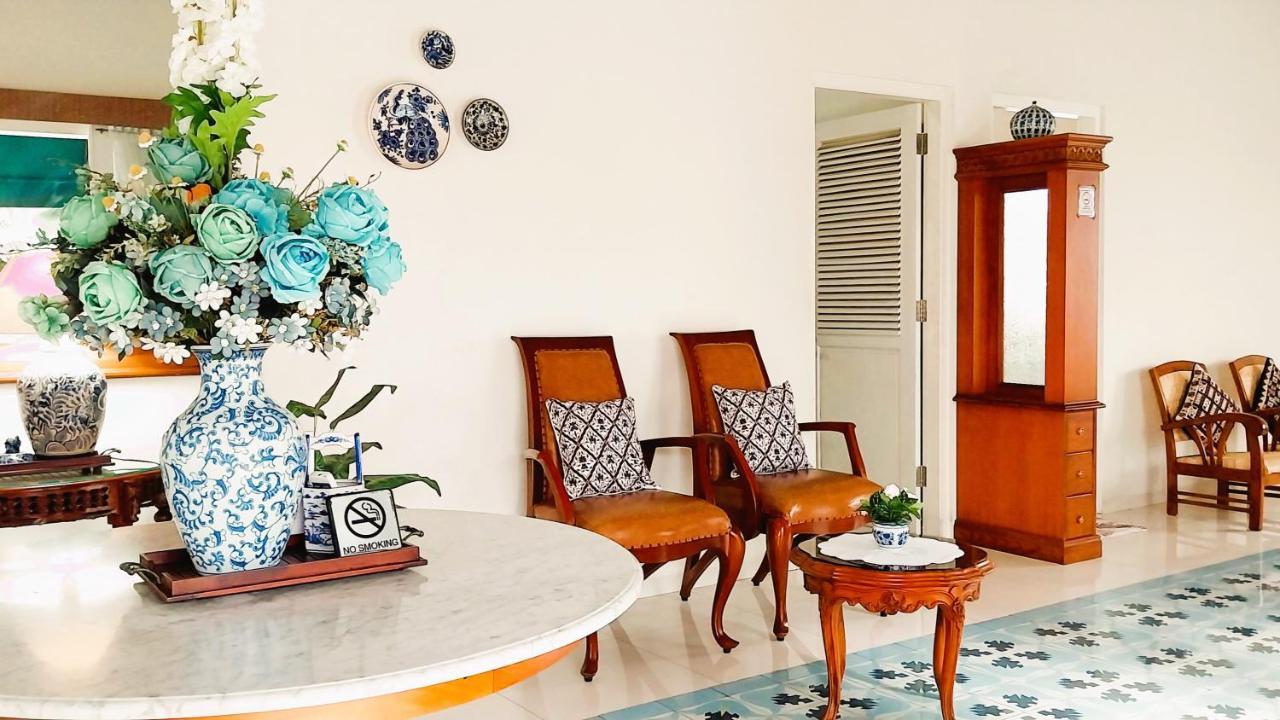 Surokarsan 9 House Yogyakarta 호텔 외부 사진