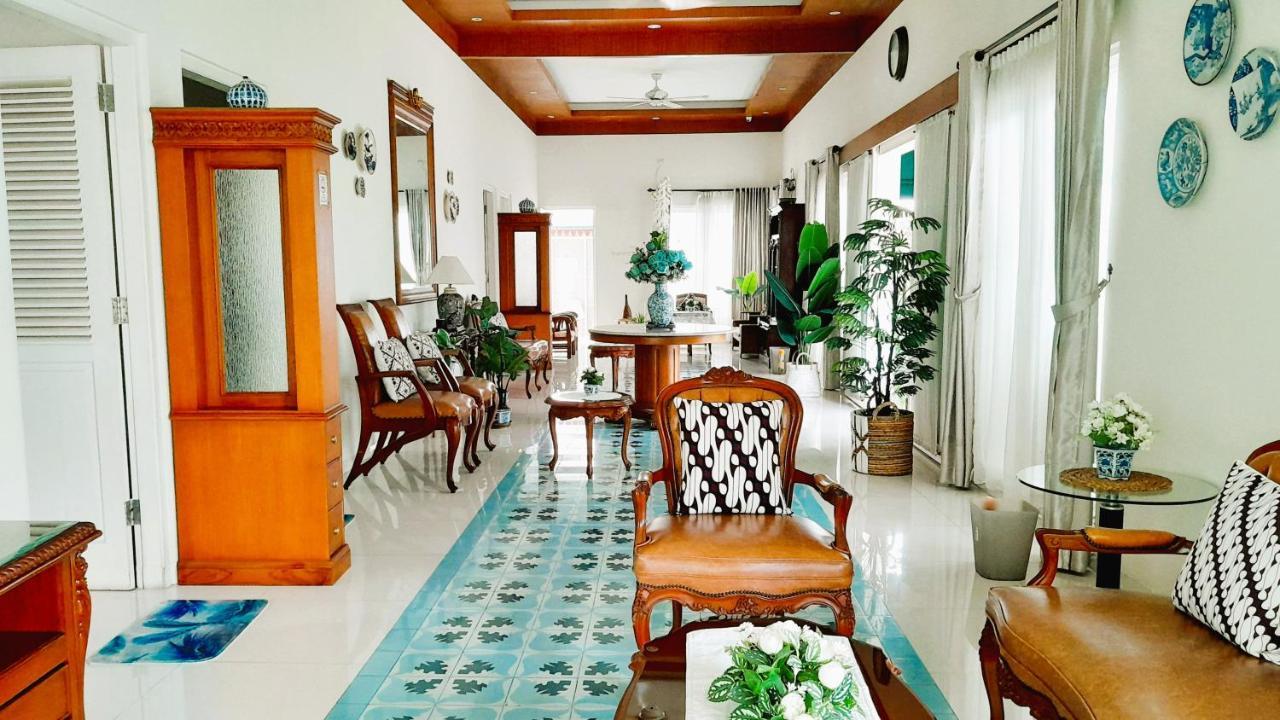 Surokarsan 9 House Yogyakarta 호텔 외부 사진