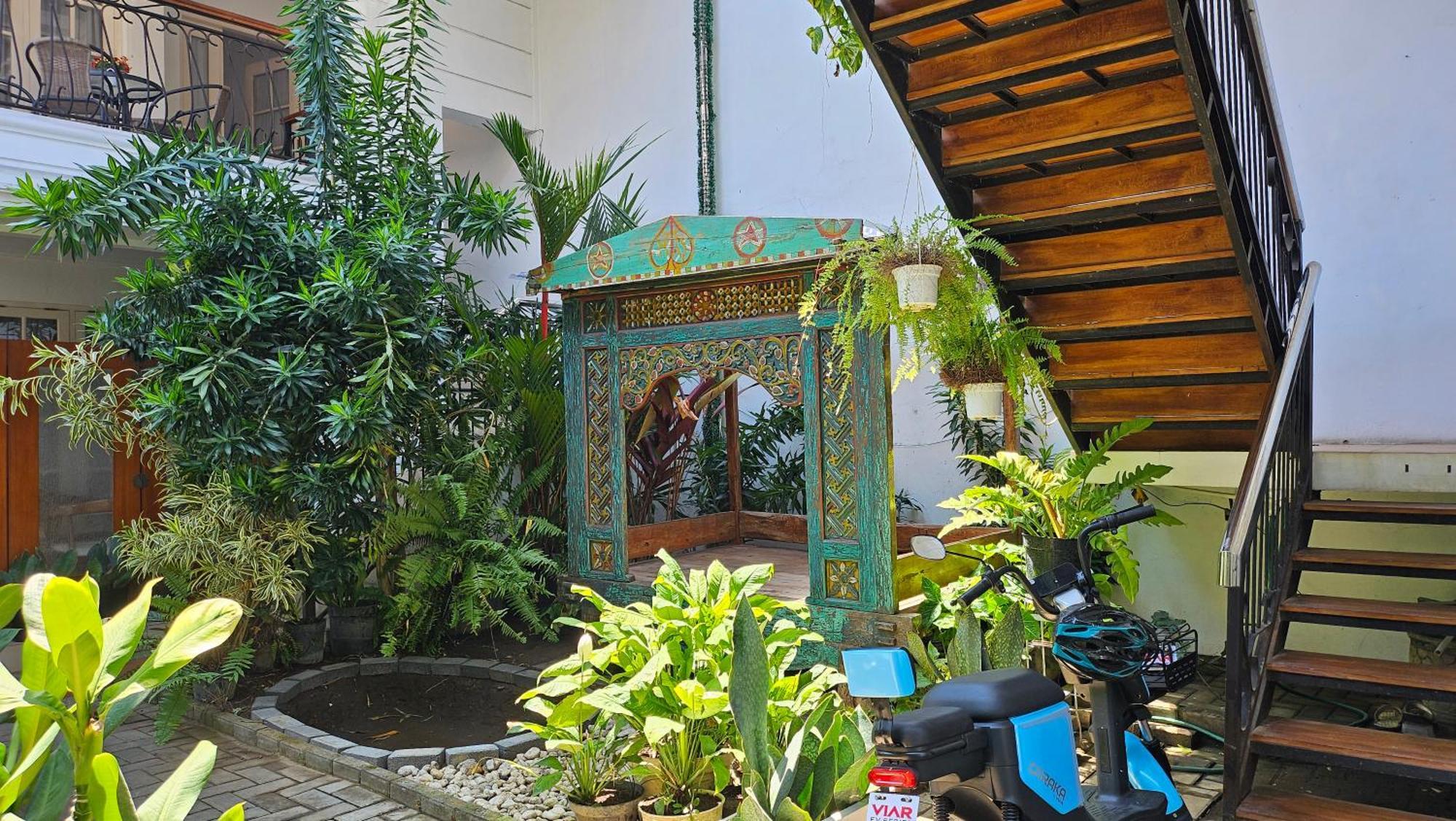 Surokarsan 9 House Yogyakarta 호텔 외부 사진