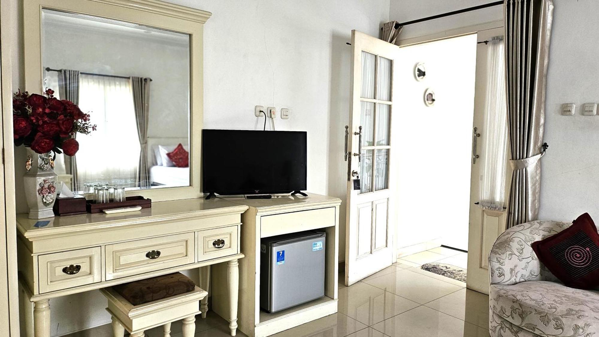 Surokarsan 9 House Yogyakarta 호텔 외부 사진