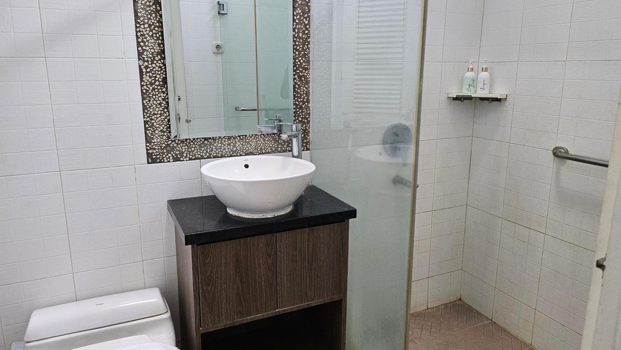 Surokarsan 9 House Yogyakarta 호텔 외부 사진