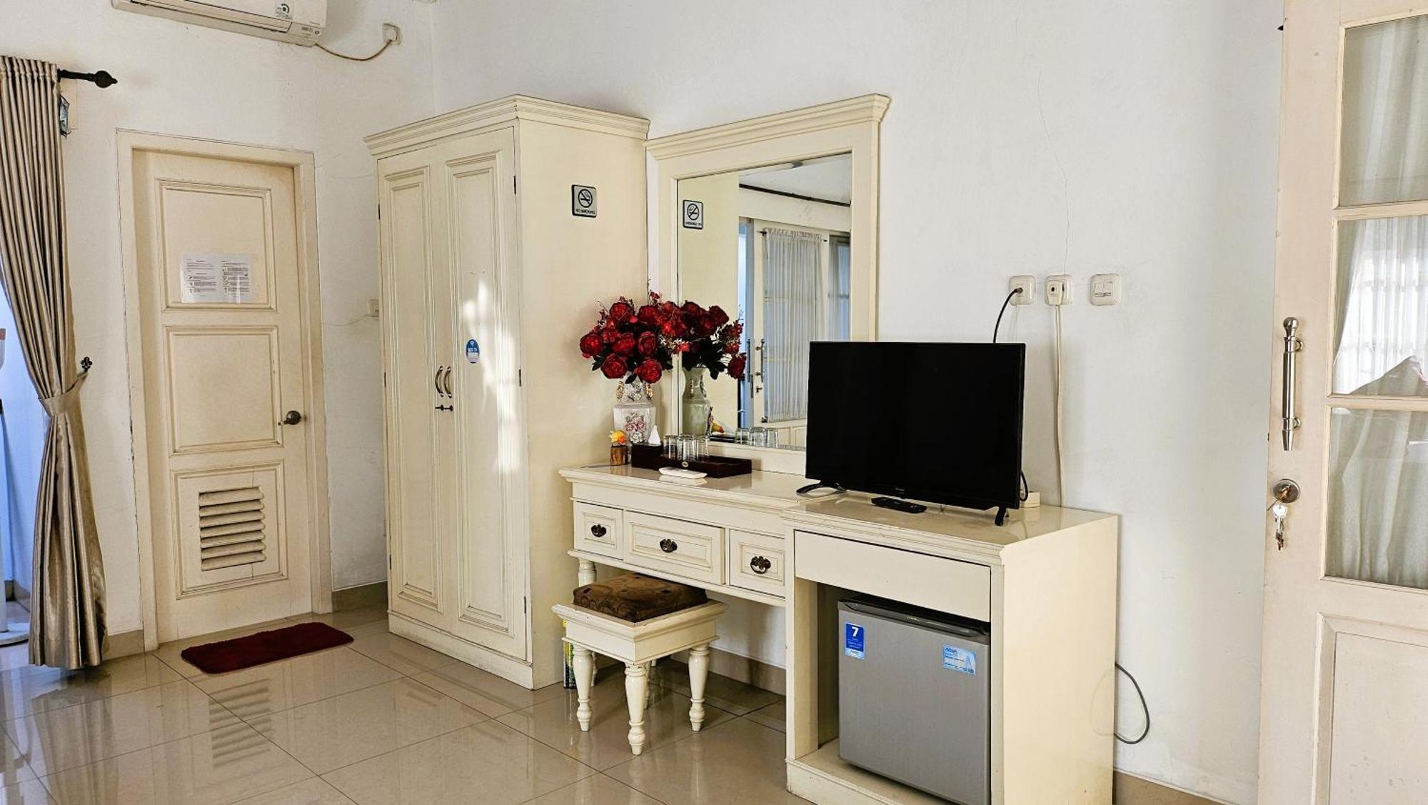 Surokarsan 9 House Yogyakarta 호텔 외부 사진