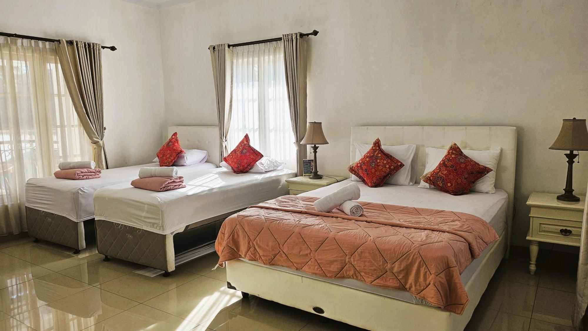 Surokarsan 9 House Yogyakarta 호텔 외부 사진