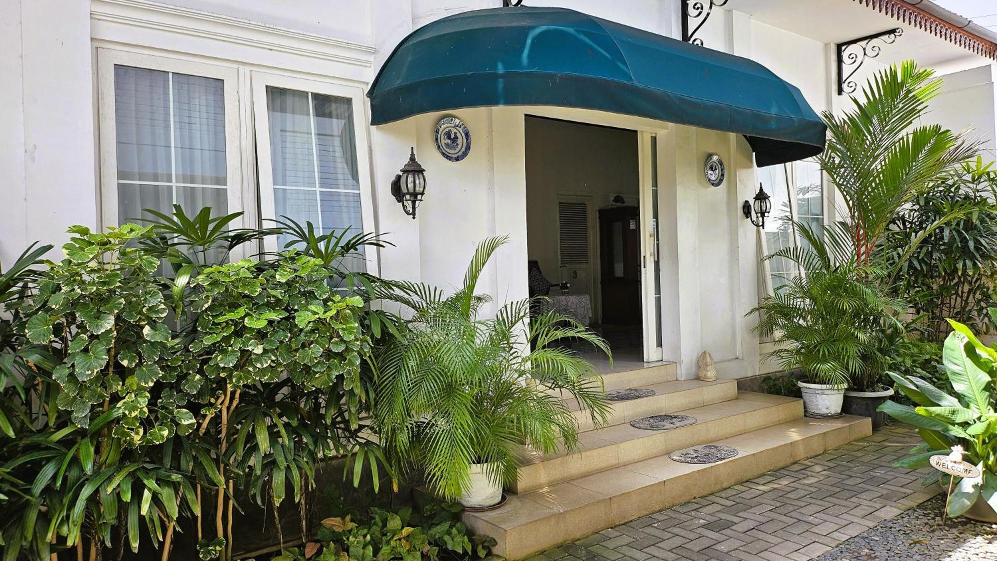 Surokarsan 9 House Yogyakarta 호텔 외부 사진
