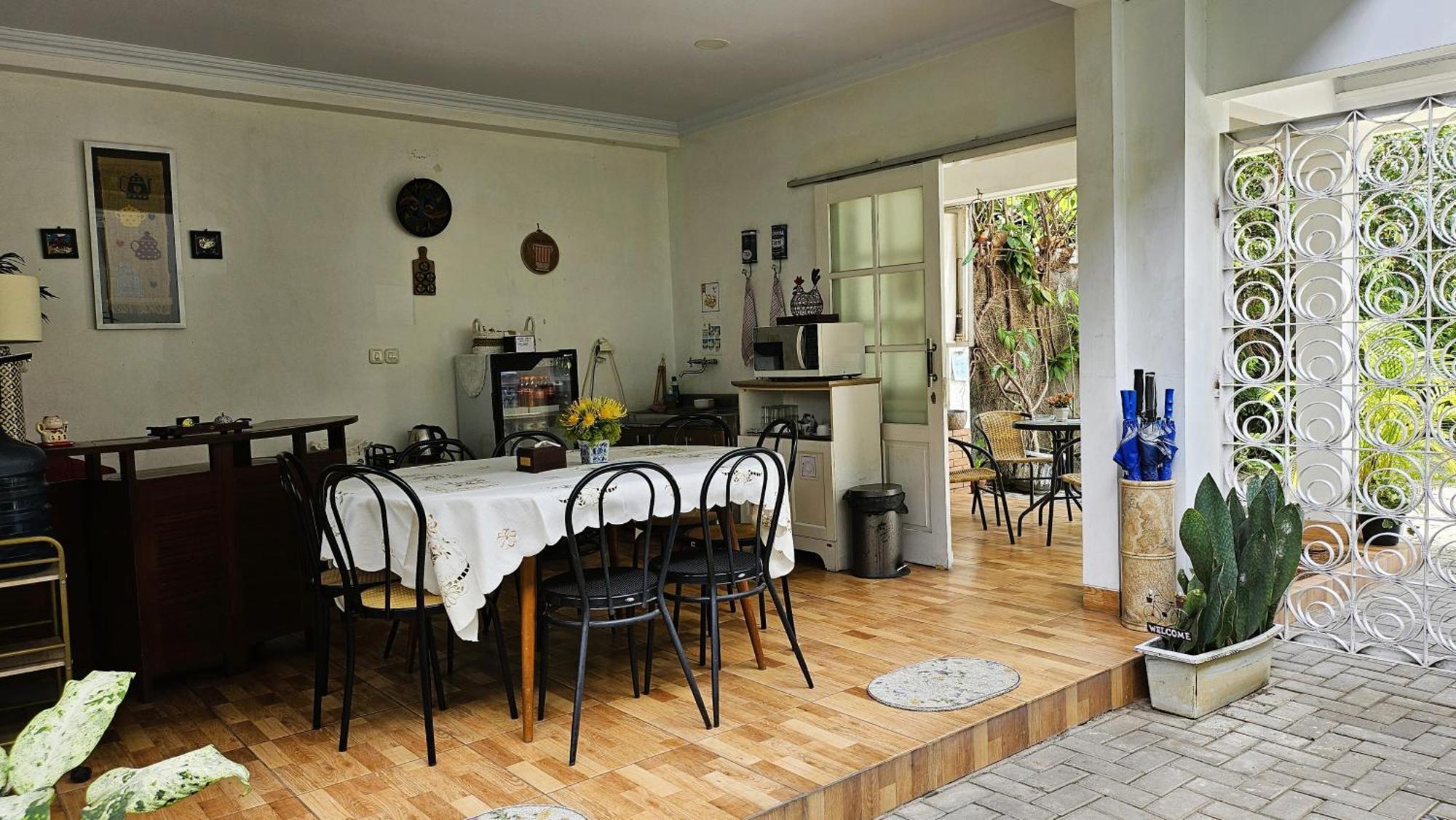 Surokarsan 9 House Yogyakarta 호텔 외부 사진