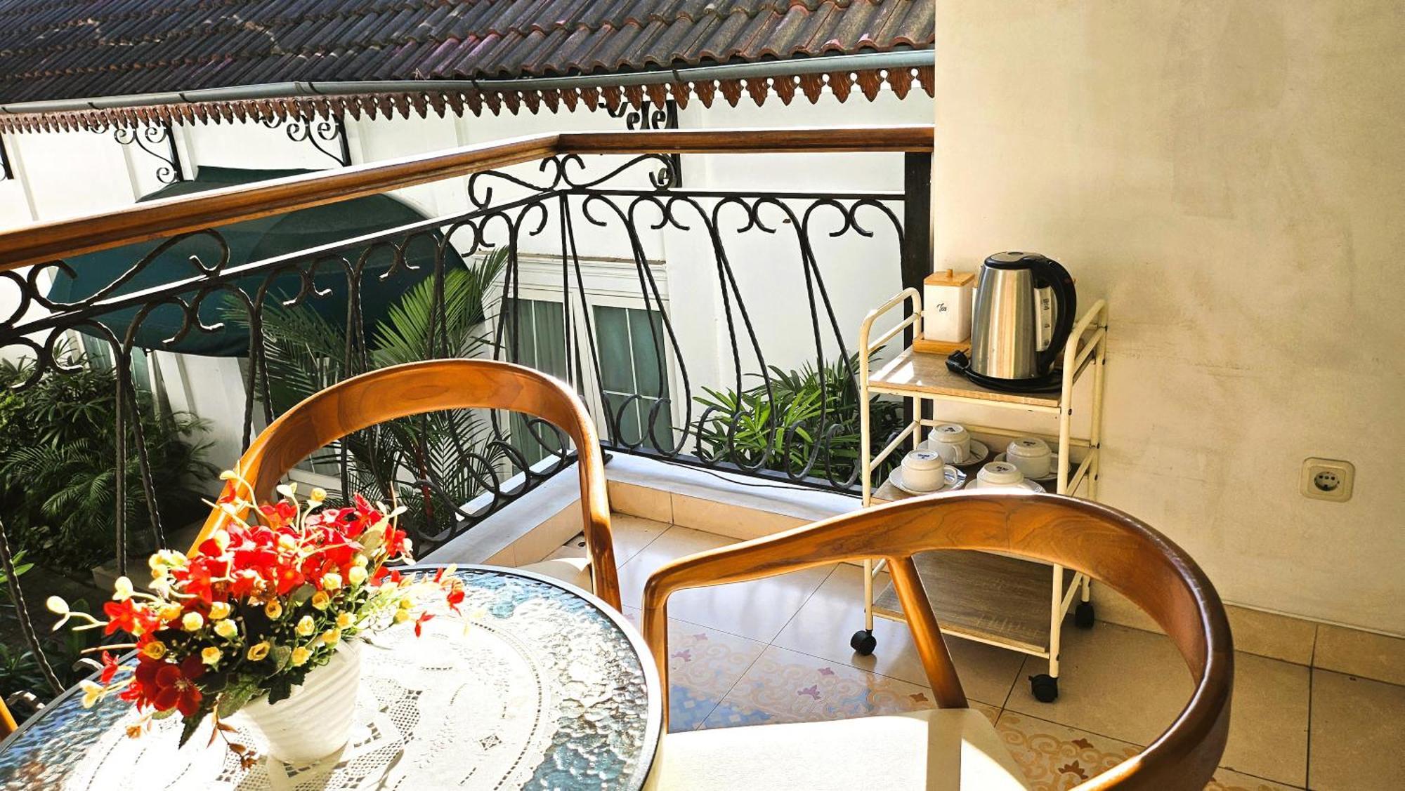 Surokarsan 9 House Yogyakarta 호텔 외부 사진