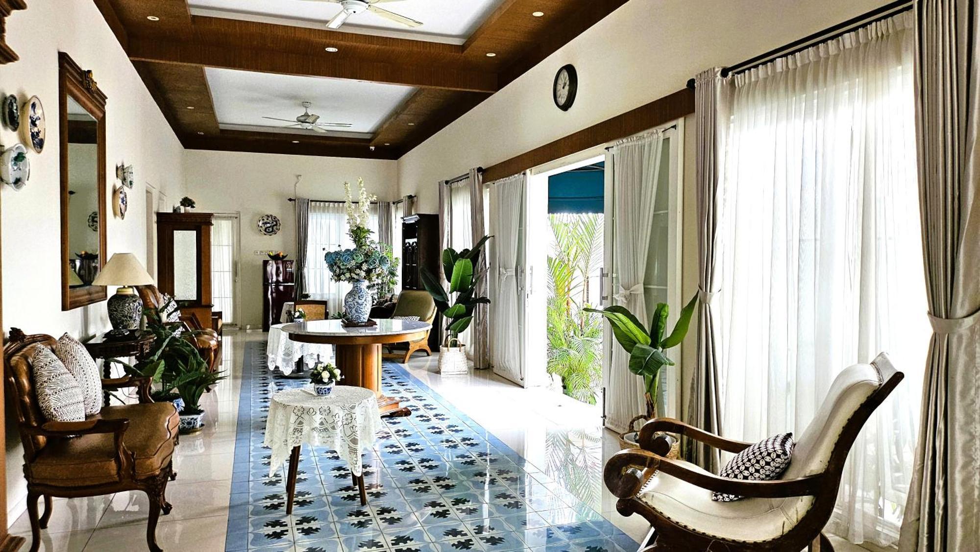 Surokarsan 9 House Yogyakarta 호텔 외부 사진