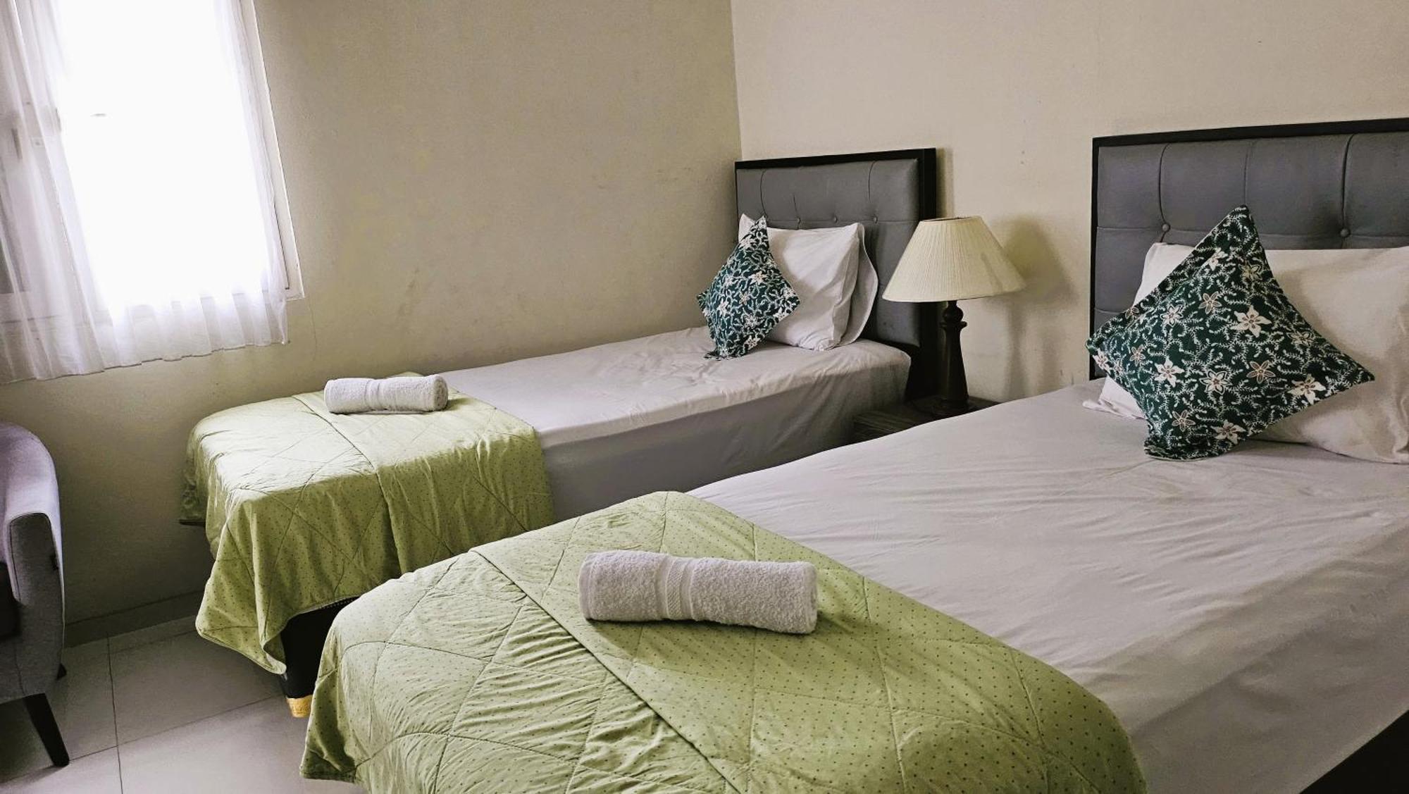 Surokarsan 9 House Yogyakarta 호텔 외부 사진