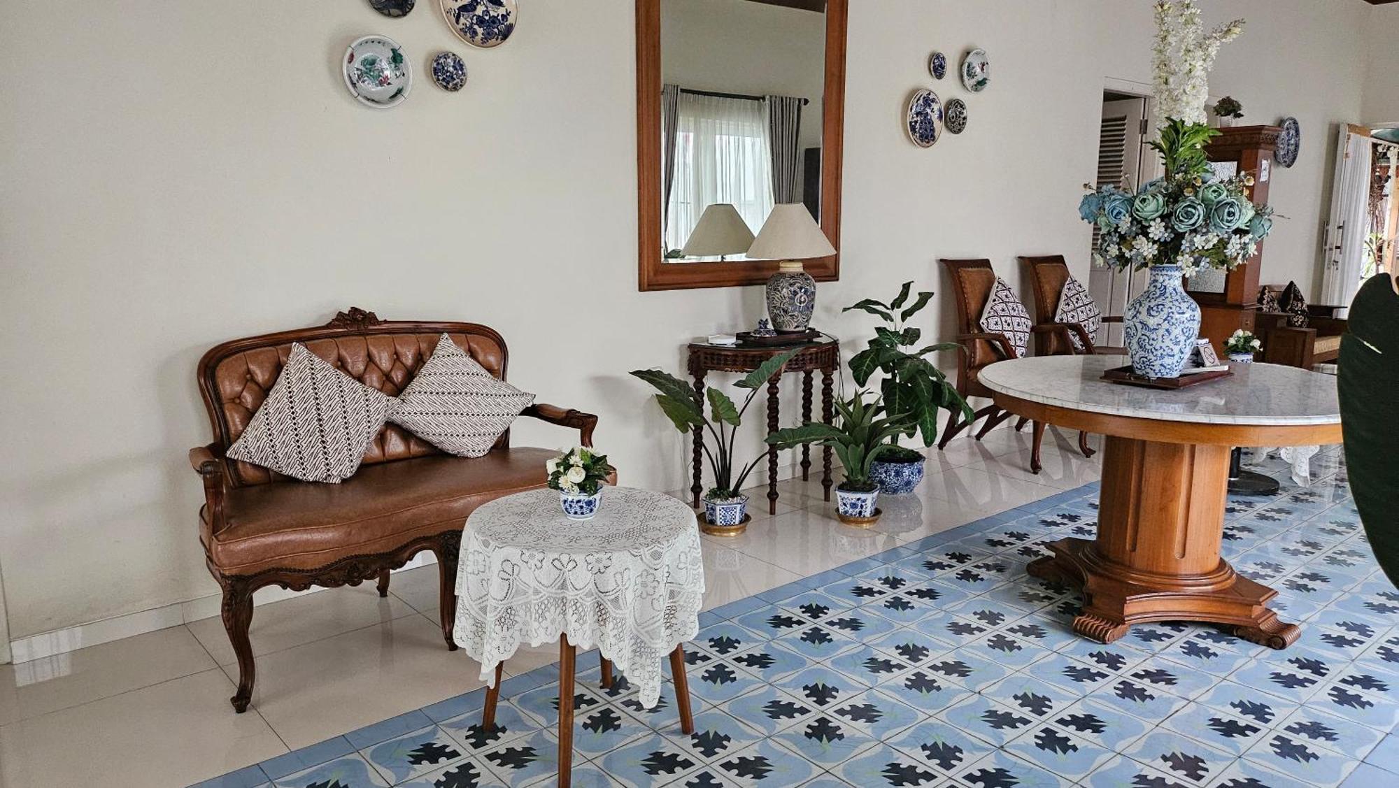 Surokarsan 9 House Yogyakarta 호텔 외부 사진
